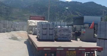 贵港 芝麻白仿形路沿石，直形路沿石