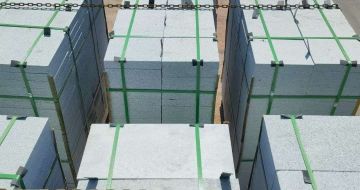 贵港 芝麻白花岗岩5公分地铺石 花岗岩厂家工厂装车日常