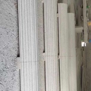 贵港 花岗岩厂家带你看白麻花岗岩门楼大柱柱皮