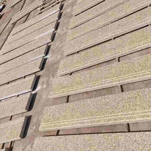 贵港 黄金麻花岗岩光面楼梯踏步