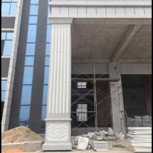 贵港 芝麻白光面花岗岩门楼大柱（罗马柱）配雕花底座