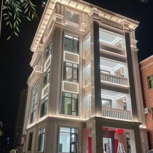 贵港 芝麻白花岗岩别墅外墙夜间效果