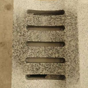 贵港 芝麻白拉丝面花岗岩U型开槽排水槽