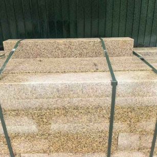 贵港 黄金麻花岗岩石材机切面栏杆料半成品