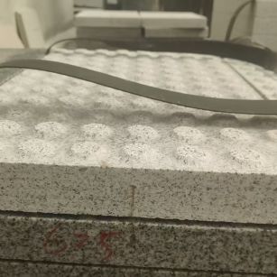 贵港 芝麻白花岗岩6.0公分荔枝面五轴加工雕刻盲点