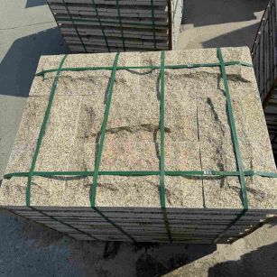 贵港 黄金麻花岗岩石材自然面蘑菇石成品