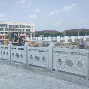 贵港 白麻花岗岩荔枝面河道栏杆