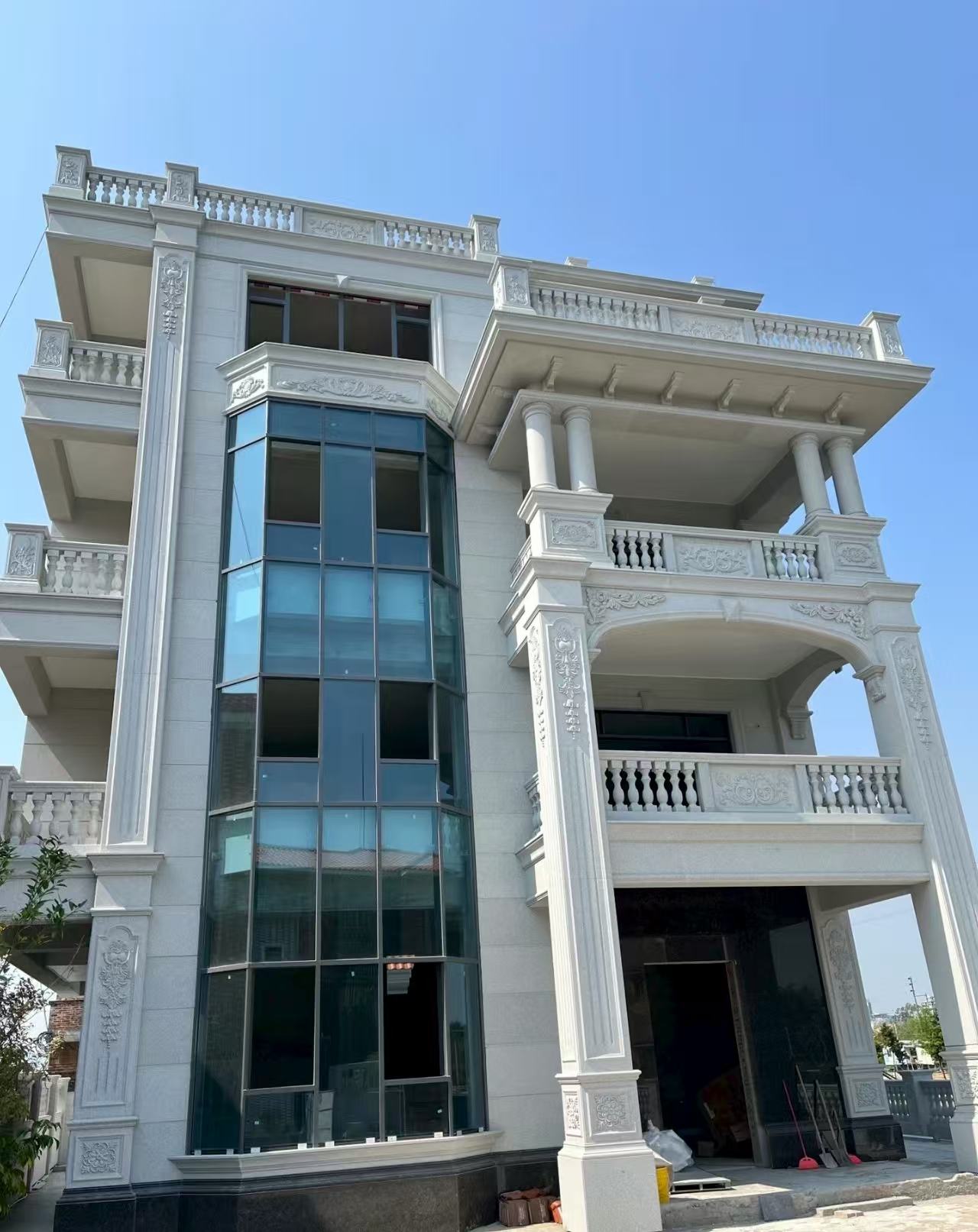 贵港 白麻花岗岩别墅外墙干挂效果展示