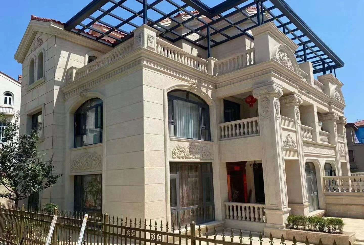 贵港 黄金麻花岗岩荔枝面别墅外墙干挂