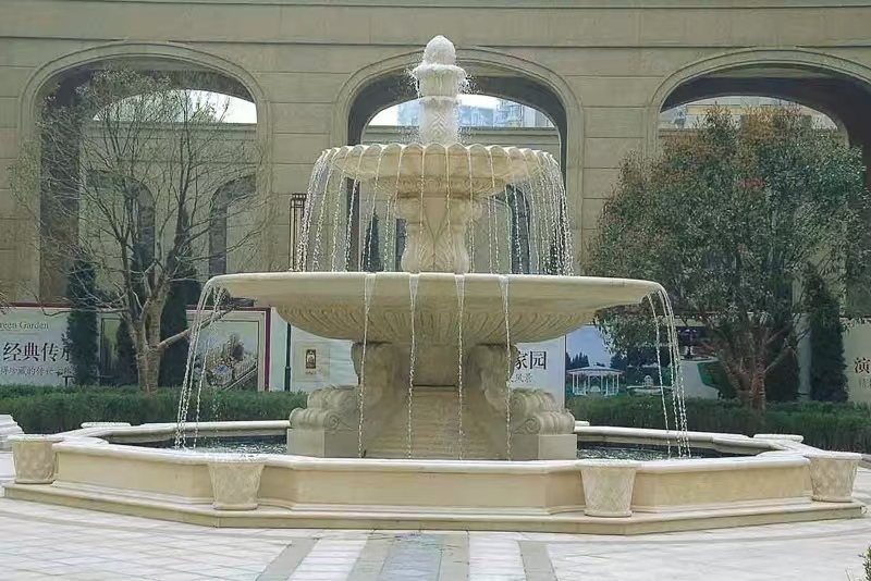 贵港 黄金麻花岗岩异型加工——户外庭院石雕流水喷泉