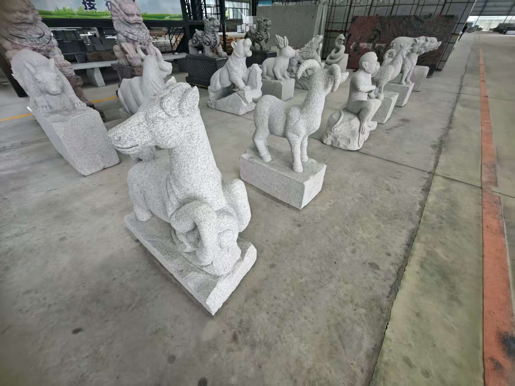 贵港 芝麻白花岗岩造型立体雕刻——十二生肖