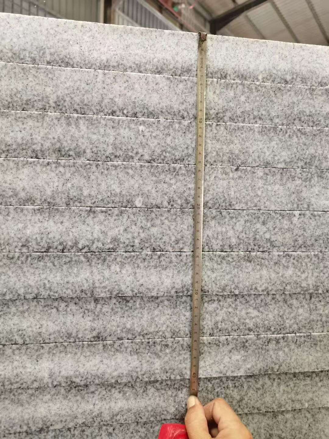 贵港 芝麻白火烧成品厚薄均匀，B料价格接近A料质量