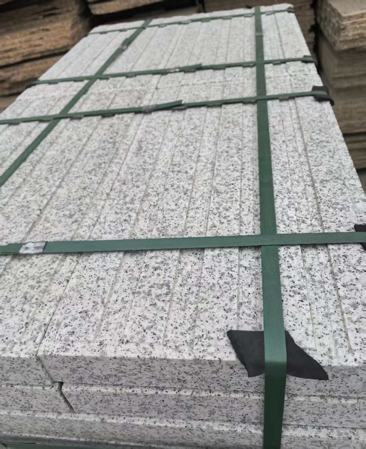 贵港 白麻花岗岩直行盲道石，盲条，地铺石