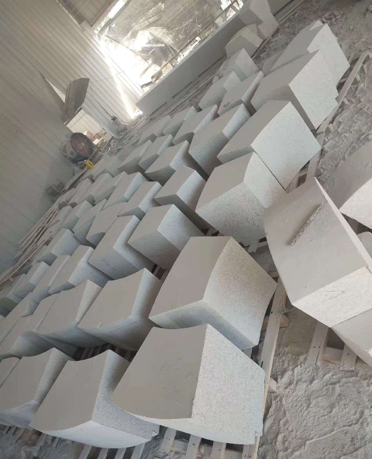 贵港 白麻花岗岩异形坐凳