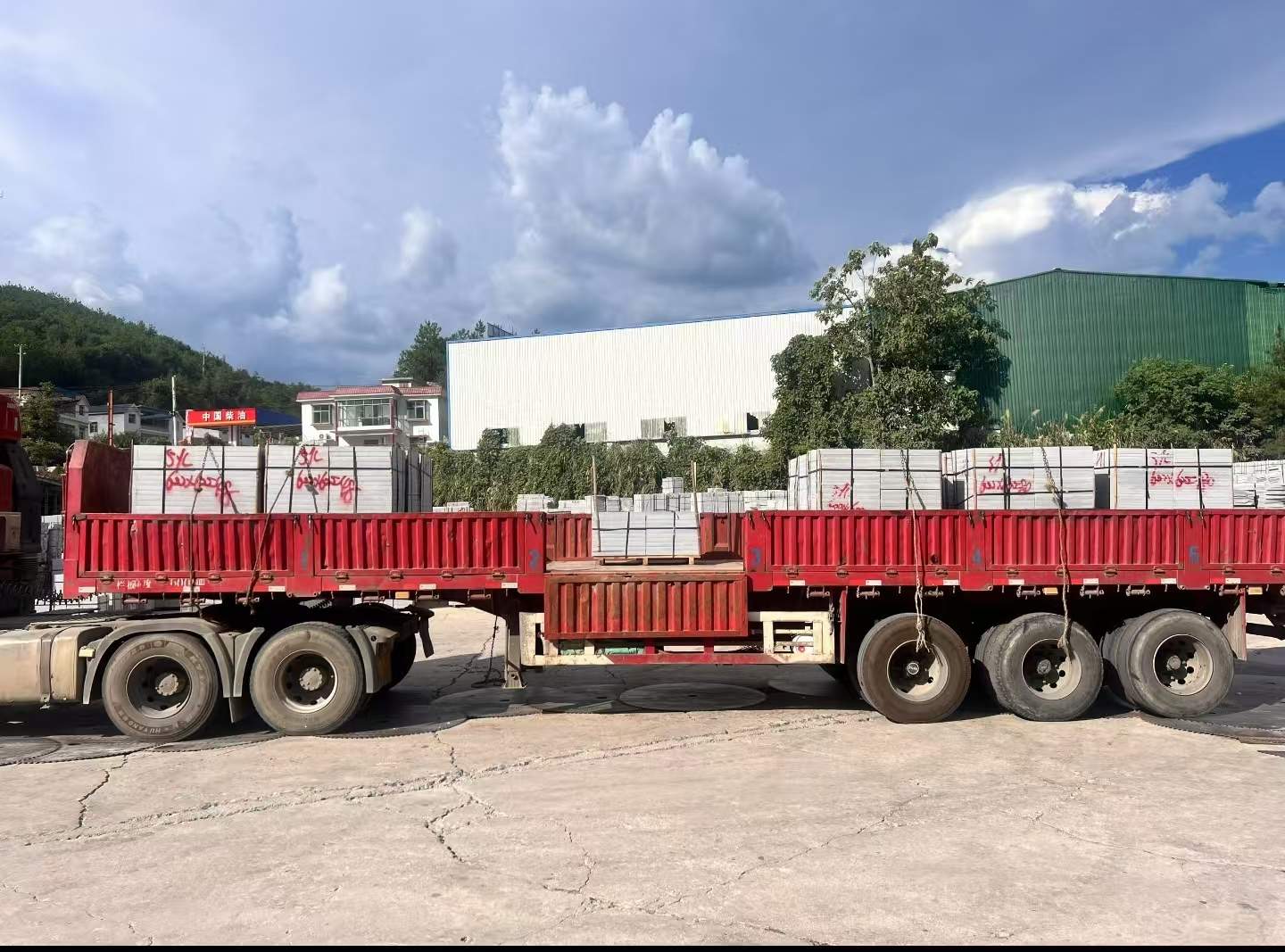 贵港 芝麻灰花岗岩地铺石出货日常